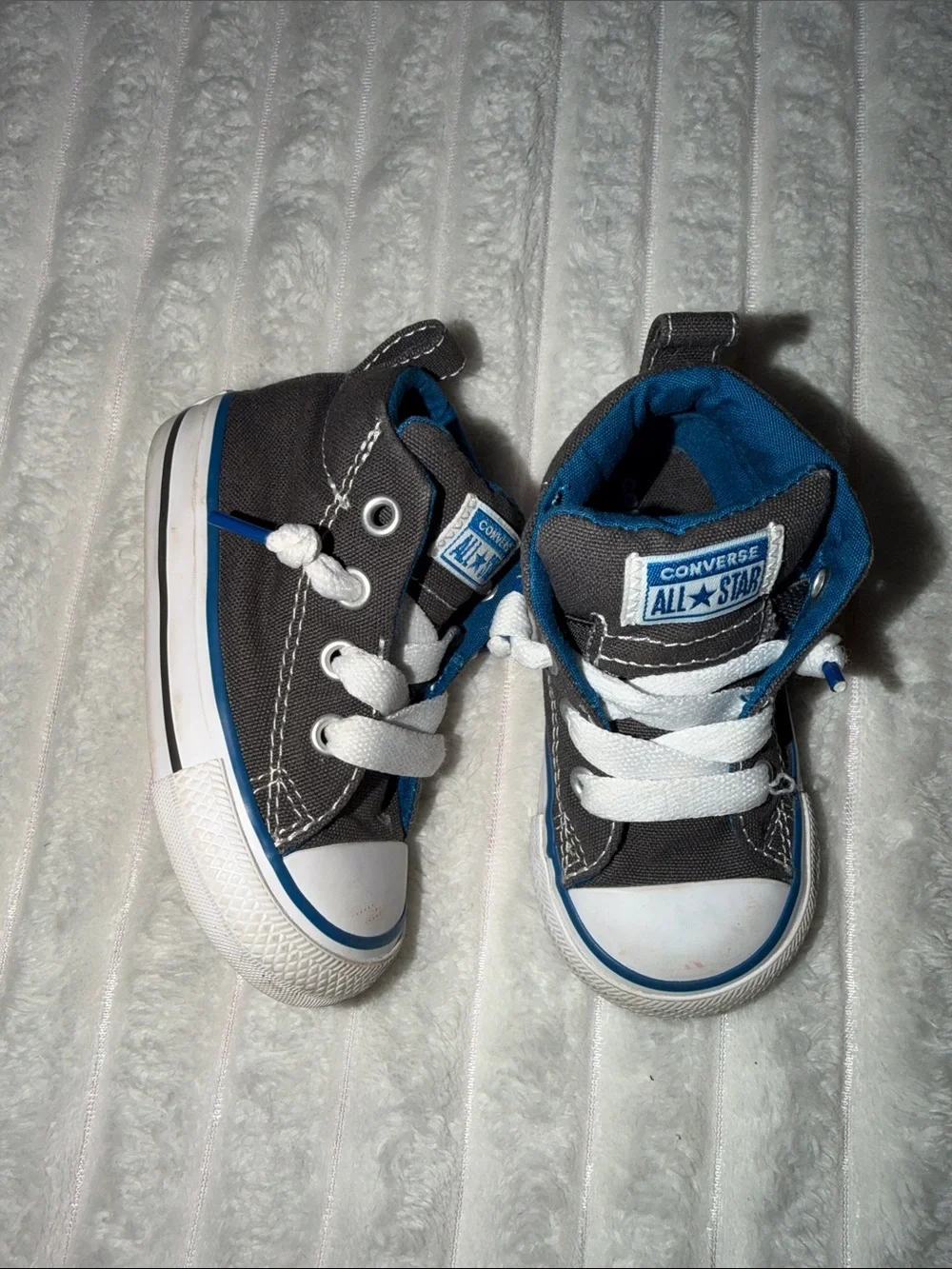 Converse Kids' Gray & Blue All Star High-Top Sneakers | Size 5 Toddler
